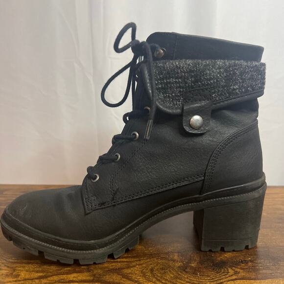 Black Ankle Boots Pop With Chunky Heel - Picture 12 of 15